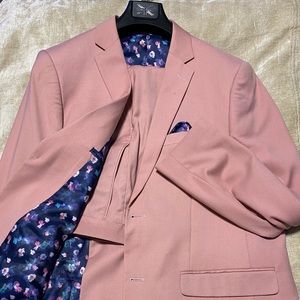 Salmon colored suit